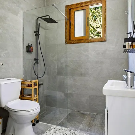 Erato Gardens Modern By Vichy Holidays