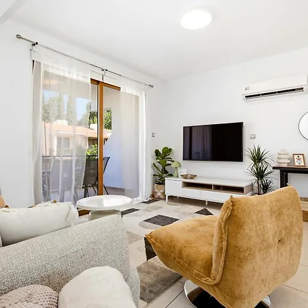 Erato Gardens Modern By Vichy Holidays * Paphos